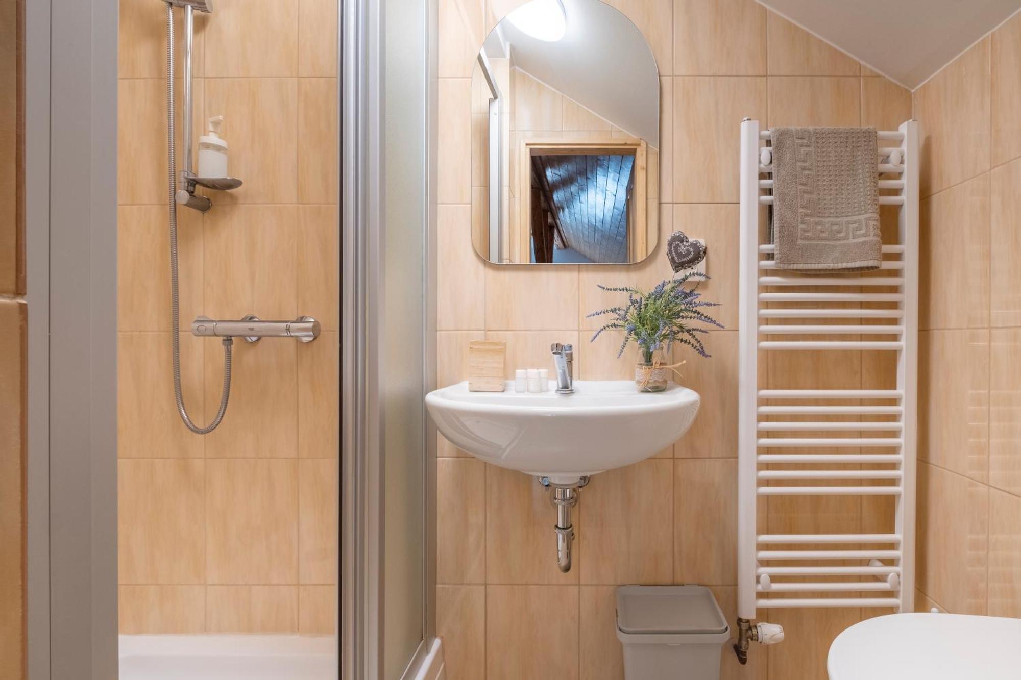 Krmelec U Kravi Hory Hotel Dolní Malá Úpa Buitenkant foto